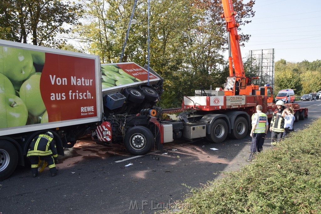 Schwerer VU PKlemm A 57 Rich Innenstadt Hoehe Koeln Chorweiler P164.JPG - Miklos Laubert